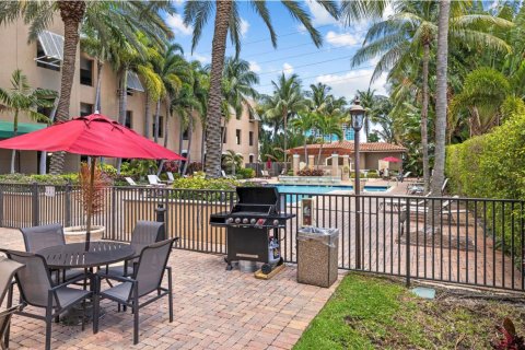 Condo in West Palm Beach, Florida, 2 bedrooms  № 2088025 - photo 20