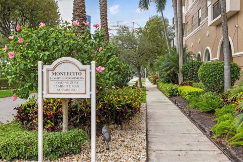 Condo in West Palm Beach, Florida, 2 bedrooms  № 2088025 - photo 12