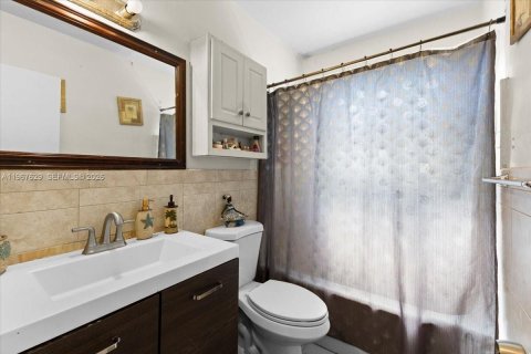 Casa en venta en Fort Lauderdale, Florida, 3 dormitorios, 165.18 m2 № 2029513 - foto 13