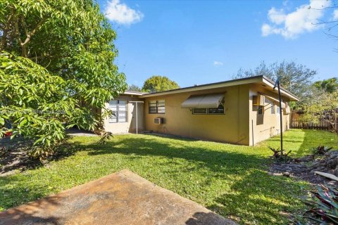 Casa en venta en Fort Lauderdale, Florida, 3 dormitorios, 165.18 m2 № 2029513 - foto 19