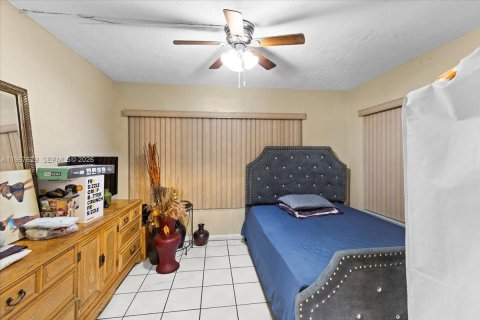 Casa en venta en Fort Lauderdale, Florida, 3 dormitorios, 165.18 m2 № 2029513 - foto 12