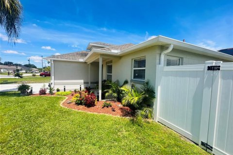 Villa ou maison à louer à Kissimmee, Floride: 3 chambres, 109.25 m2 № 2094891 - photo 2
