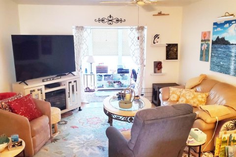 Condo in Boynton Beach, Florida, 2 bedrooms № 2146133 - photo 5