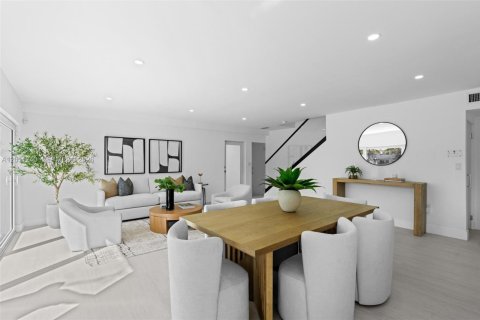House in Miami Beach, Florida 3 bedrooms, 151.62 sq.m. № 2076674 - photo 20