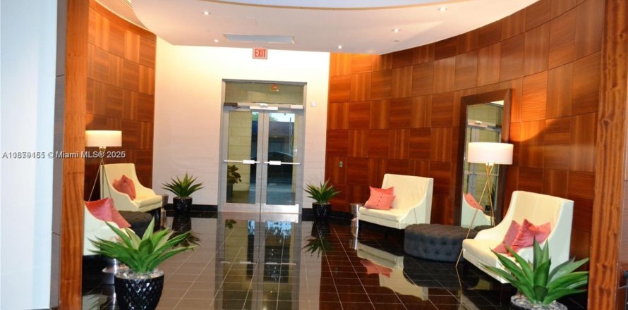 Condo in Miami, Florida, 1 bedroom № 1931770