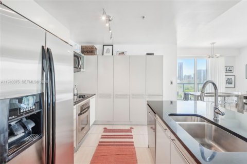 Купить кондоминиум в Майами, Флорида 2 спальни, 109.62м2, № 1998203 - фото 7