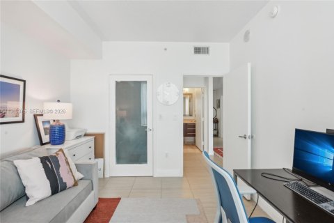 Купить кондоминиум в Майами, Флорида 2 спальни, 109.62м2, № 1998203 - фото 16