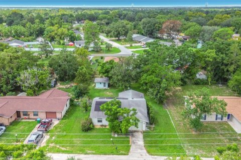 House in Ocala, Florida 3 bedrooms, 118.08 sq.m. № 2319047