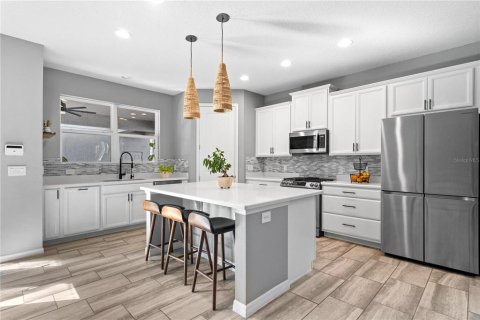 Casa en venta en Winter Garden, Florida, 5 dormitorios, 272.58 m2 № 1900300 - foto 4