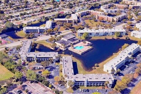 Condo in Sunrise, Florida, 1 bedroom  № 1923178 - photo 14