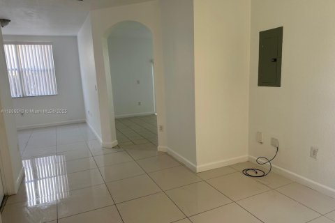 Adosado en alquiler en Homestead, Florida, 3 dormitorios, 128.11 m2 № 2021265 - foto 6