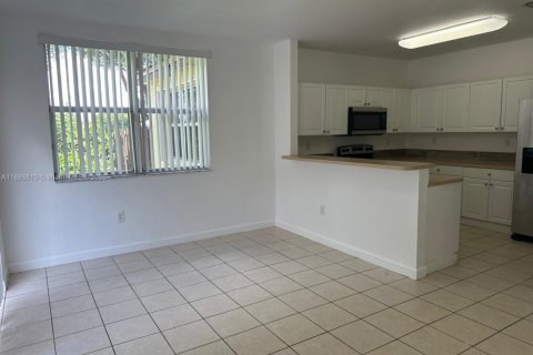 Adosado en alquiler en Homestead, Florida, 3 dormitorios, 128.11 m2 № 2021265 - foto 2