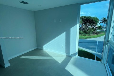 House in Key Largo, Florida 4 bedrooms № 1703230 - photo 16