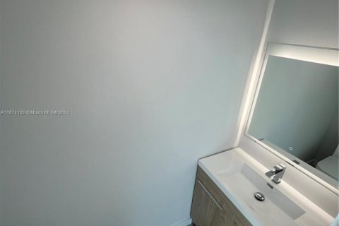 House in Key Largo, Florida 4 bedrooms № 1703230 - photo 7
