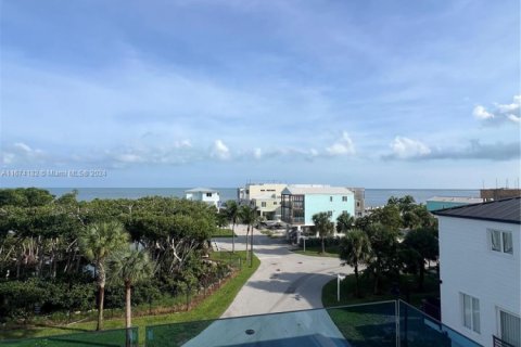 House in Key Largo, Florida 4 bedrooms № 1703230 - photo 24