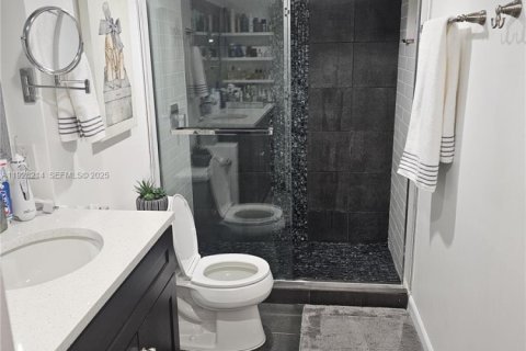 Купить кондоминиум в Майами, Флорида 2 спальни, 90.86м2, № 1986817 - фото 13