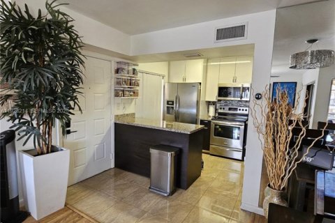 Купить кондоминиум в Майами, Флорида 2 спальни, 90.86м2, № 1986817 - фото 23