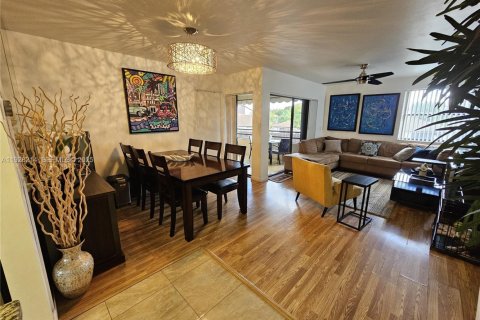 Купить кондоминиум в Майами, Флорида 2 спальни, 90.86м2, № 1986817 - фото 2