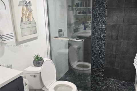 Купить кондоминиум в Майами, Флорида 2 спальни, 90.86м2, № 1986817 - фото 12