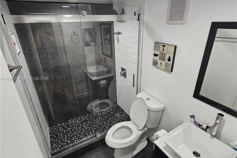 Купить кондоминиум в Майами, Флорида 2 спальни, 90.86м2, № 1986817 - фото 28