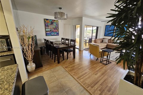 Купить кондоминиум в Майами, Флорида 2 спальни, 90.86м2, № 1986817 - фото 18