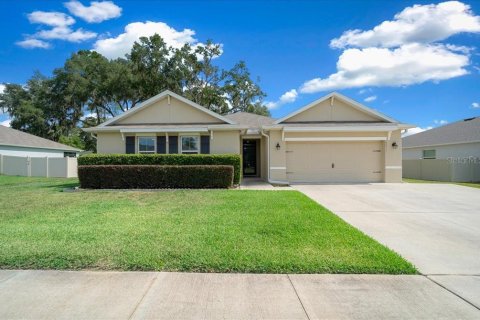 Casa en Ocala, Florida 4 dormitorios, 215.44 m2 № 2102655