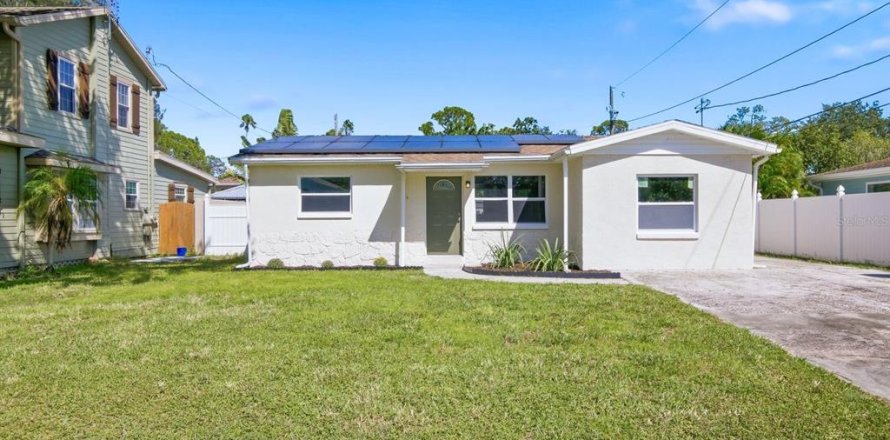 Villa ou maison à Saint Petersburg, Floride 3 chambres, 111.67 m2 № 2425739
