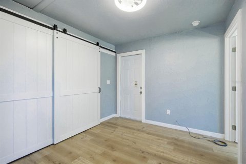 Villa ou maison à louer à Saint Petersburg, Floride: 3 chambres, 111.67 m2 № 2425739 - photo 10