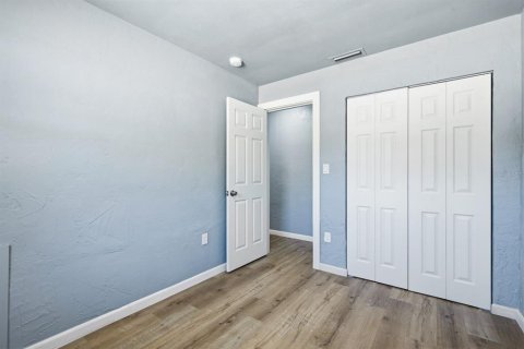 Villa ou maison à louer à Saint Petersburg, Floride: 3 chambres, 111.67 m2 № 2425739 - photo 8