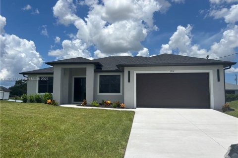 Casa en venta en Cape Coral, Florida, 3 dormitorios № 1979445 - foto 9