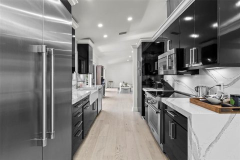 Купить виллу или дом в Брэндон, Флорида 3 комнаты, 316.24м2, № 1827006 - фото 17