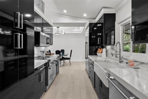 Купить виллу или дом в Брэндон, Флорида 3 комнаты, 316.24м2, № 1827006 - фото 19