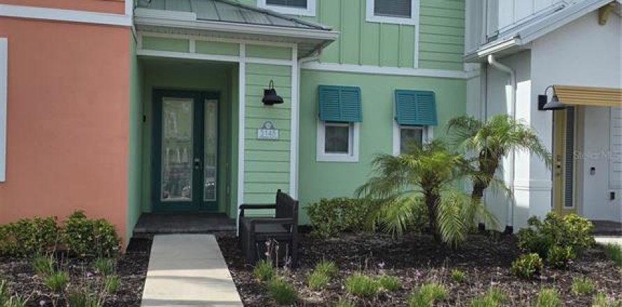 Adosado en Kissimmee, Florida 2 dormitorios, 128.21 m2 № 2218638