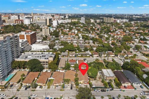 Купить коммерческую недвижимость в Майами, Флорида 252.69м2, № 1971551 - фото 22