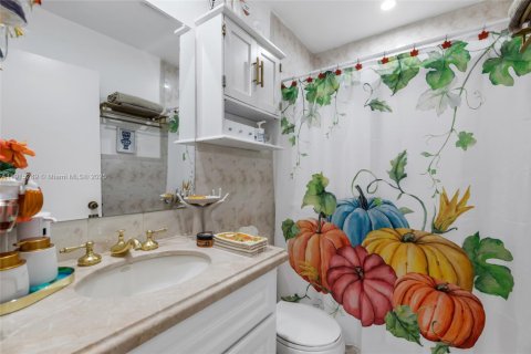 Купить коммерческую недвижимость в Майами, Флорида 252.69м2, № 1971551 - фото 15