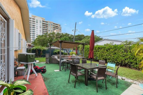 Купить коммерческую недвижимость в Майами, Флорида 252.69м2, № 1971551 - фото 18