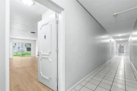 Copropriété à louer à Tampa, Floride: 1 chambre, 61.97 m2 № 2114048 - photo 3