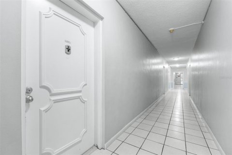 Copropriété à louer à Tampa, Floride: 1 chambre, 61.97 m2 № 2114048 - photo 2