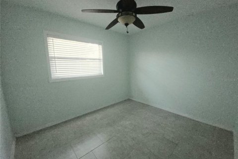 Villa ou maison à louer à Bradenton, Floride: 3 chambres, 106.28 m2 № 2385867 - photo 16