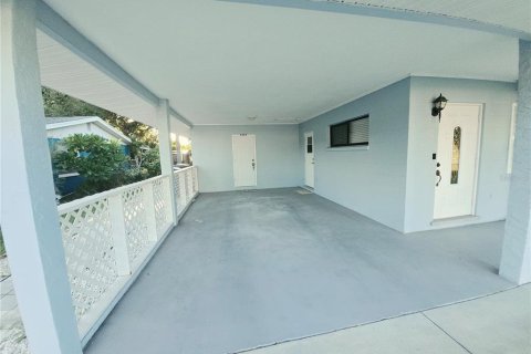 Villa ou maison à louer à Bradenton, Floride: 3 chambres, 106.28 m2 № 2385867 - photo 4