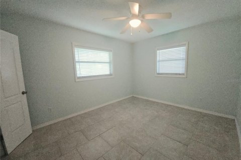 Villa ou maison à louer à Bradenton, Floride: 3 chambres, 106.28 m2 № 2385867 - photo 19