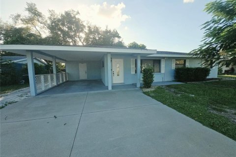 Villa ou maison à louer à Bradenton, Floride: 3 chambres, 106.28 m2 № 2385867 - photo 2