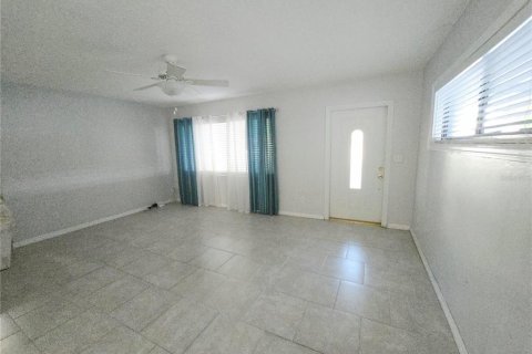Villa ou maison à louer à Bradenton, Floride: 3 chambres, 106.28 m2 № 2385867 - photo 8