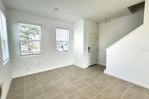 Снять в аренду таунхаус в Сарасота, Флорида 4 комнаты, 111.48м2, № 1831405 - фото 2