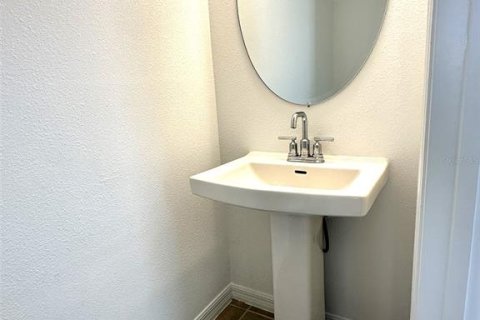 Снять в аренду таунхаус в Сарасота, Флорида 4 комнаты, 111.48м2, № 1831405 - фото 7