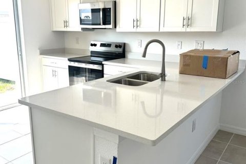 Снять в аренду таунхаус в Сарасота, Флорида 4 комнаты, 111.48м2, № 1831405 - фото 4