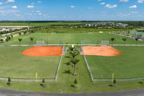 Снять в аренду таунхаус в Сарасота, Флорида 4 комнаты, 111.48м2, № 1831405 - фото 17