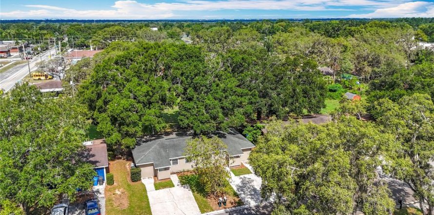 Appartement à Brandon, Floride 2 chambres, 92.9 m2 № 1883429
