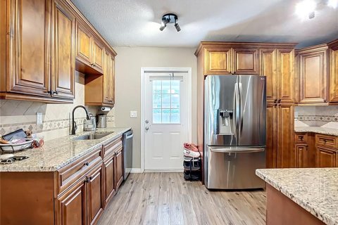 Apartment in Brandon, Florida 2 bedrooms, 92.9 sq.m. № 1883429 - photo 12