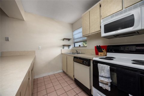 Condominio en venta en Gainesville, Florida, 2 dormitorios, 81.38 m2 № 1243873 - foto 11